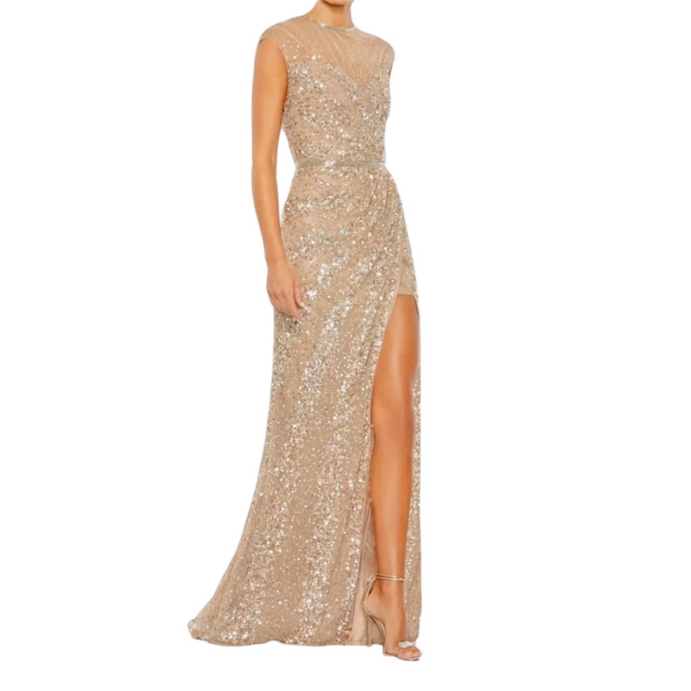 NWT Mac Duggal Illusion Neck‎ Sequin Gown in Nude Formal Evening Wedding